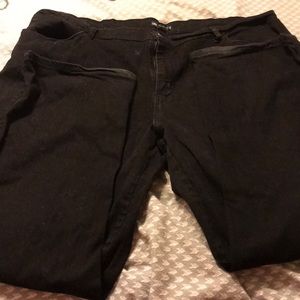 Lee Sz 24 women’s straight legs black jeans